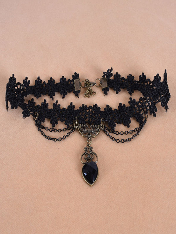 Vintage Hollow Out Heart Pendant Lace Choker