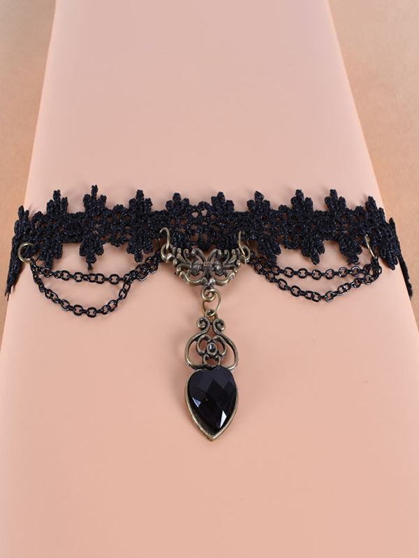 Vintage Hollow Out Heart Pendant Lace Choker