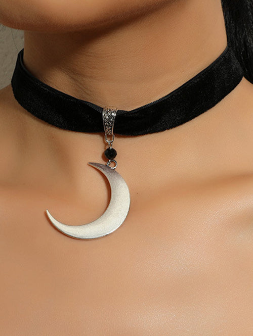 Gothic Metal Moon Pattern Choker Necklace