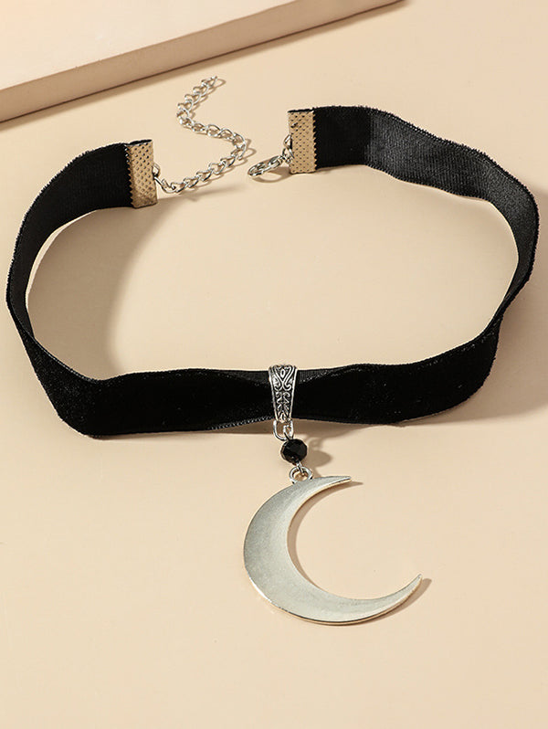 Gothic Metal Moon Pattern Choker Necklace